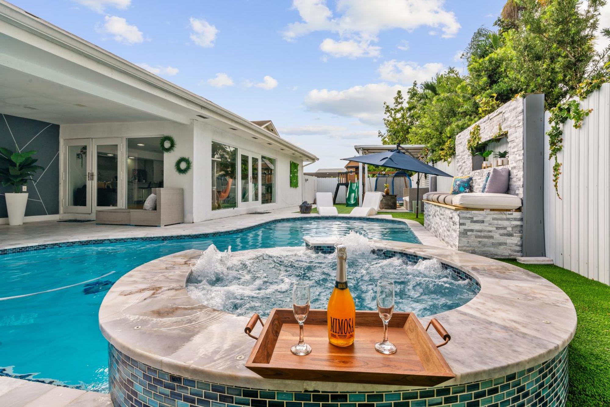 Miami Luxury House W Heated Pool & Jacuzzi Villa Exterior photo